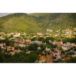 VENTA CASA MAS DEPTO CARLOS PAZ FANTASIO