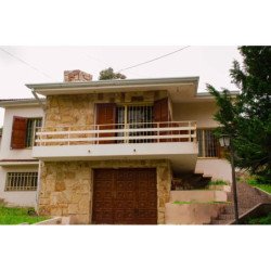 VENTA CASA MAS DEPTO CARLOS PAZ FANTASIO