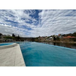 VENTA CASA AMOBLADA CARLOS PAZ CON BAJADA AL LAGO