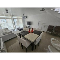 VENTA CASA AMOBLADA CARLOS PAZ CON BAJADA AL LAGO