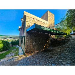 VENTA CASA CON VISTA AL LAGO CARLOS PAZ CENTRO