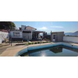 VENTA CASA SAN ANTONIO 3 DORM MAS 2 DPTO PILETA