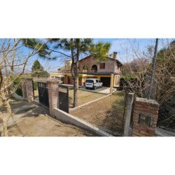 VENTA CASA 3 DORM EN SAN ANTONIO A MTS DEL RIO